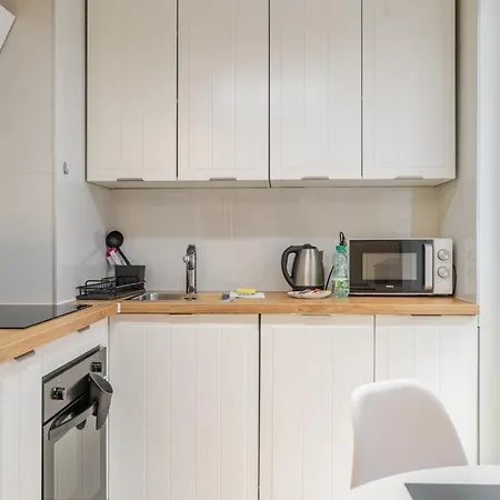 Strzelecka Bright By Bookinghost * Katowice