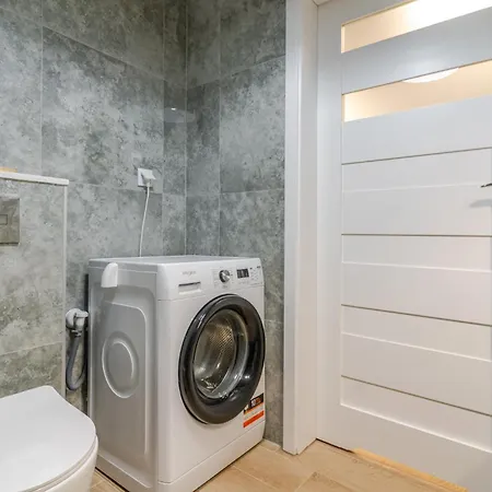 Strzelecka Bright By Bookinghost * Katowice