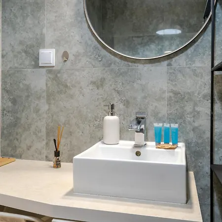 Strzelecka Bright By Bookinghost * Katowice