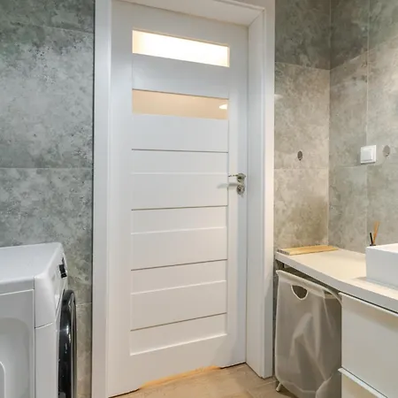 Apartamento Strzelecka Bright By Bookinghost *
