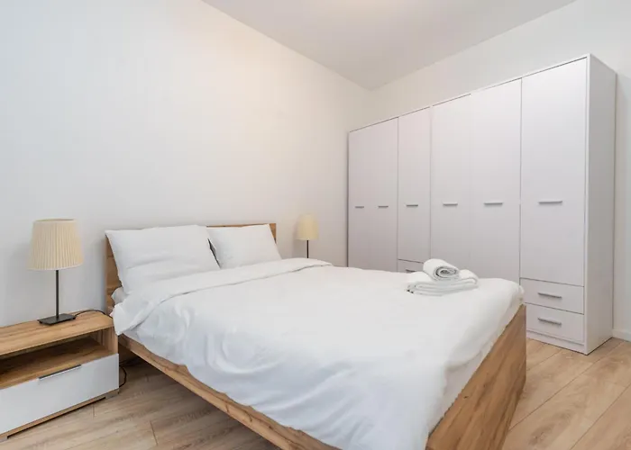 Apartamento Strzelecka Bright By Bookinghost *