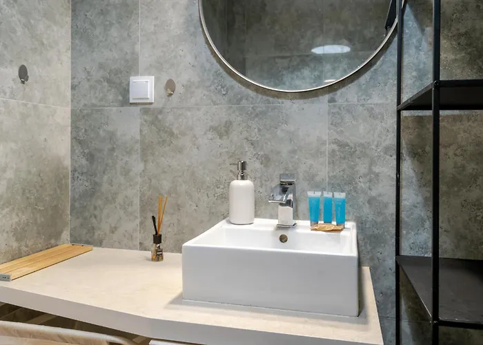 Strzelecka Bright By Bookinghost * Katowice